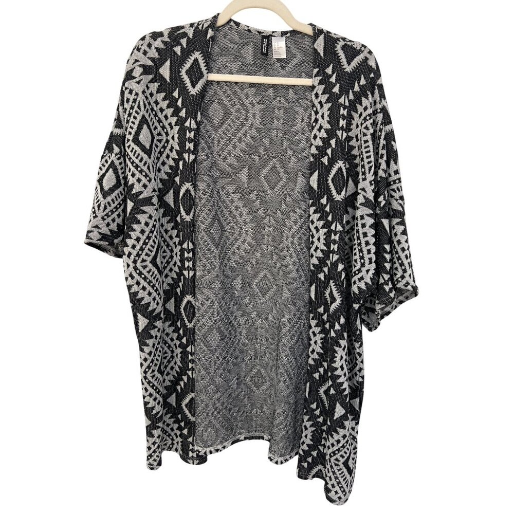 H&M Divided Jacquard Knit Aztec Kimono Cardigan Size XS Black Gray Boho Layers